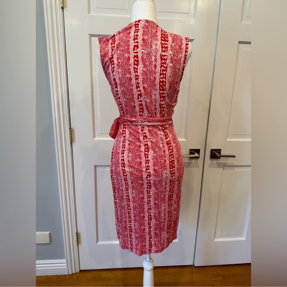 Diane Von Furstenberg DVF Red Pink White Sleeveless Wrap Tie Dress Size 6 - Picture 11 of 12